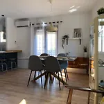 Descalzos Apartment - Old Town